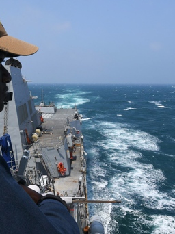 Chiến hạm Mỹ đi qua eo biển Đài Loan, Trung Quốc cảnh báo