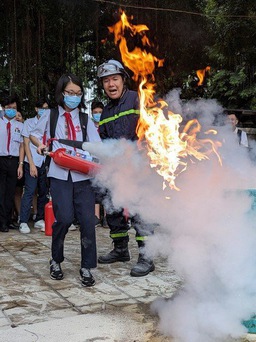 Người Hà Nội được học kỹ năng xử lý tình huống cháy, nổ miễn phí
