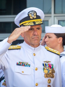 Cựu đô đốc Hải quân Mỹ bị bắt vì nhận hối lộ