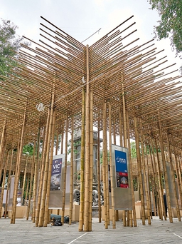 Pavilion bằng tre ở vườn hoa Con Cóc