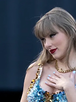 Donald Trump khen Taylor Swift 'đẹp lạ thường'