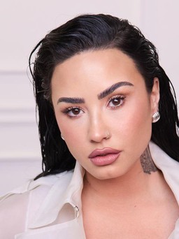 Demi Lovato, Joe Jonas tự hào khi dùng thuốc tiêm giảm nếp nhăn