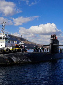 Tàu ngầm Mỹ và Nga cùng xuất hiện tại Cuba