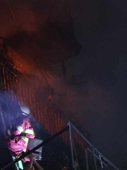 Vụ cháy ngôi nhà 6 tầng ở Hà Nội: Có tín hiệu cầu cứu ở tầng 6