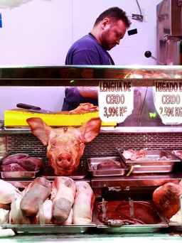 Trung Quốc 'sờ gáy' thịt lợn nhập khẩu từ EU