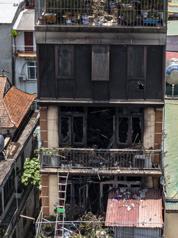 Hiện trường vụ cháy nhà 4 người tử vong ở Định Công Hạ