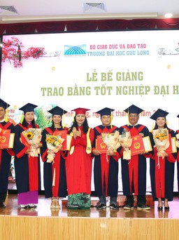 Trường ĐH Cửu Long trao bằng tốt nghiệp cho gần 900 cử nhân, kỹ sư