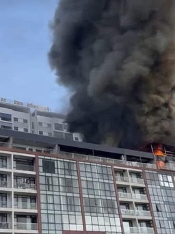 Cháy tòa nhà thương mại 9 tầng ở Bắc Ninh