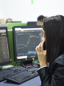 Gần 1,2 tỉ USD giao dịch cổ phiếu, VN-Index chạm mức 1.280 điểm