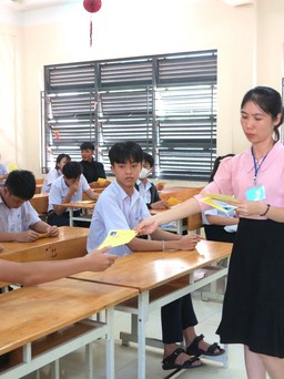 Hơn 14.000 học sinh tỉnh Khánh Hòa dự thi vào lớp 10 với nhiều điểm mới