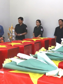 Đưa 8 hài cốt liệt sĩ hy sinh tại Campuchia về nước