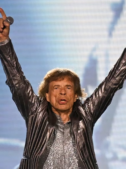 Mick Jagger vẫn ra album và biểu diễn ở tuổi 80