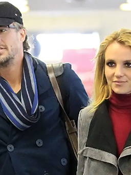 Britney Spears tái hợp người yêu cũ Jason Trawick ở Las Vegas