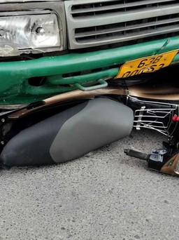 Vụ xe khách tông hàng loạt xe máy ở Long An: 2 người tử vong