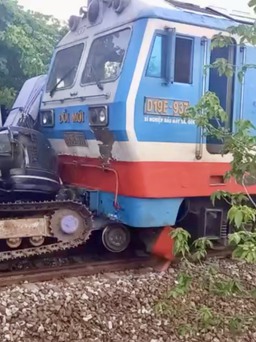Bình Thuận: Tai nạn đường sắt, tuyến Bắc - Nam đình trệ