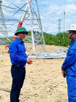 Hỗ trợ đường dây 500 kV: 4 đội thanh niên tình nguyện Quảng Bình đã vào cuộc