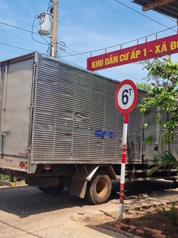 Tài xế 'né' trạm thu phí ở Bình Phước: Người dân lo mất an toàn giao thông