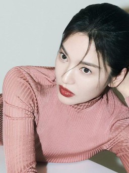 Diện đồ thu sang xịn như Song Hye Kyo