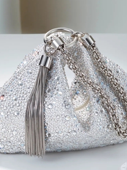 Dịch vụ tự thiết kế và sở hữu thời trang độc bản ngày càng hút khách