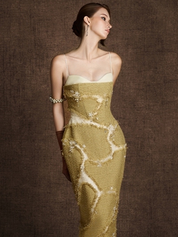 Đầm dự tiệc đơn sắc, cách gây ấn tượng ngay từ cái nhìn đầu tiên