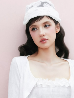 Áo khoác mỏng, 'bí quyết' cho những ngày thu gió nhẹ