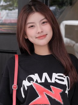 Phong cách ấn tượng với áo thun oversized