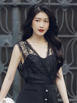 Thăng hạng nét thanh lịch với áo cổ chữ V