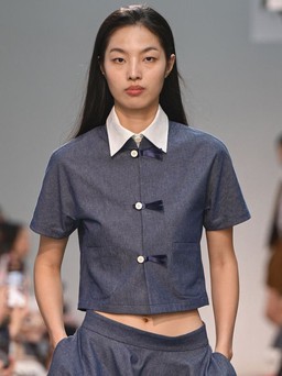 Rũ bỏ vẻ ngoài khô cứng với gam màu xám, chì, bạc thiếc