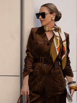 Quần da lộn diện đi làm đi chơi đều đẹp