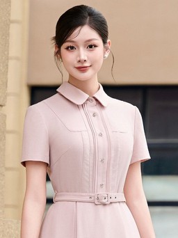 Trong tủ đồ nàng công sở không thể thiếu đầm dáng dài chiết đai