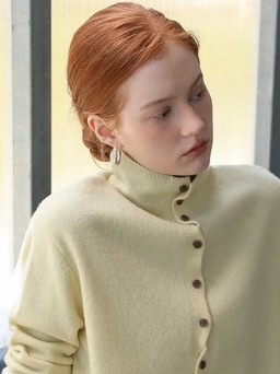 Cardigan len lông cừu ấm áp, bản phối nhẹ nhàng nhưng cuốn hút ngày đông