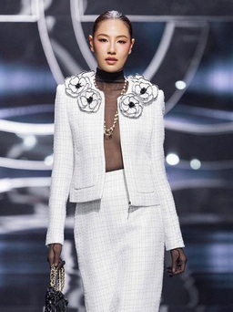 Vẻ đẹp thướt tha từ những mẫu chân váy dài