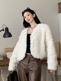 Quần da gợi cảm với phong thái cá tính và cuốn hút