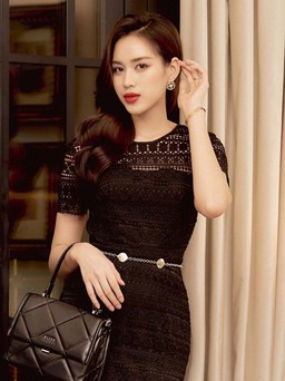 Nét duyên dáng trong những chiếc đầm ren mang phong cách vintage