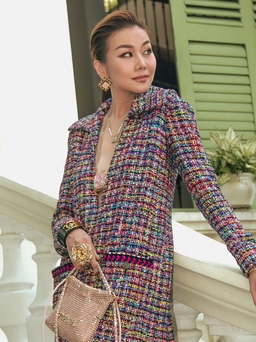 Túi xách và trang phục dạ tweed dẫn dắt xu hướng giao mùa đầy khí chất