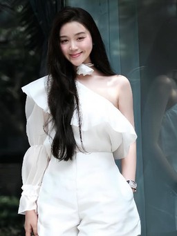 Áo lệch vai, chiếc áo không thể thiếu cho hè này