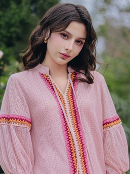 Váy suông mát nhẹ, tôn nét dịu dàng, thanh thoát trong mùa nắng