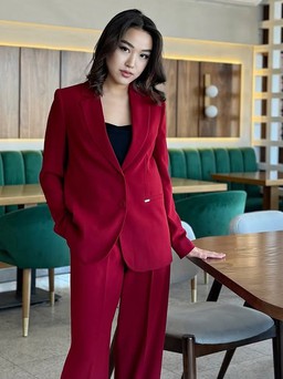 Mẹo diện blazer để hóa thành 'thỏi nam châm' thu hút mọi góc nhìn