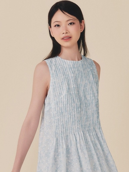 Váy xếp ly tạo nên vẻ ngoài thời thượng, dẫn đầu xu hướng