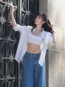 Quần ống rộng và giày thể thao, bộ đôi năng động cho mùa hè