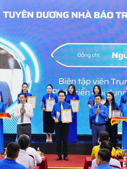 Phong cách thời trang của BTV nằm trong top 50 Nhà báo trẻ tiêu biểu 2025

