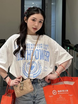 Đơn giản mà vẫn phong cách với áo thun oversized