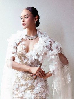 Váy xuyên thấu, vẻ đẹp táo bạo cho nàng cá tính