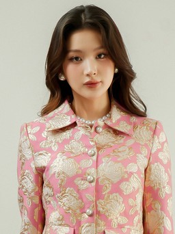 Tôn lên vẻ đẹp thanh lịch và thời thượng với chân váy gấm