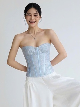 Bản tình ca cá tính với áo corset và quần ống rộng