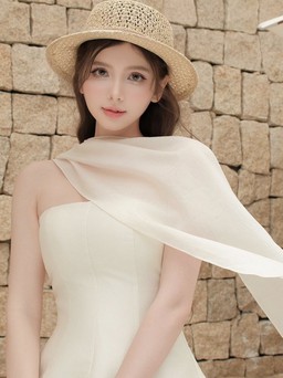 Những lý do khiến váy ngắn trở thành biểu tượng của sự tự do và nữ tính