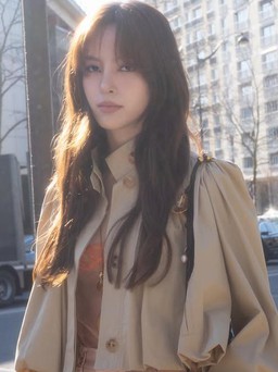 Tạm biệt blazer, áo khoác dáng rộng này được săn đón nhất mùa thu 2025