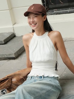 Nâng tầm khí chất ‘nàng thơ’ với trang phục cổ yếm