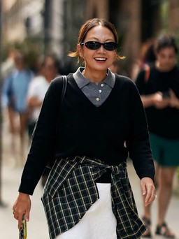 Áo sơ mi rộng, lý tưởng để phối đồ layer mùa thu