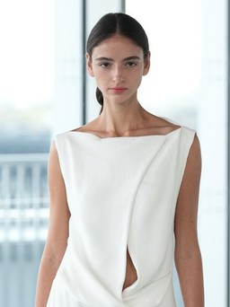 Những bộ cánh tối giản đẳng cấp của các nàng công sở